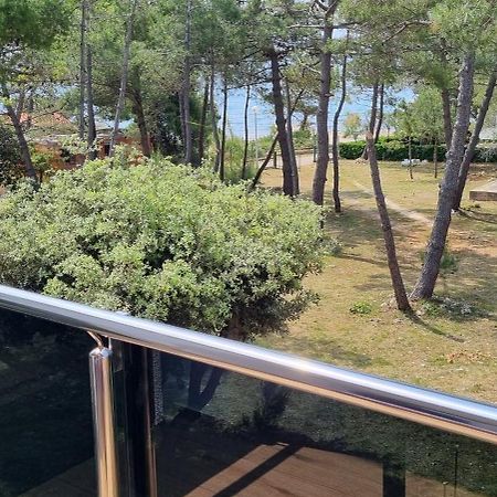 Denis Apartment Вир Екстериор снимка